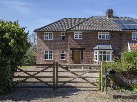 4 Bedroom Semi-Detac...